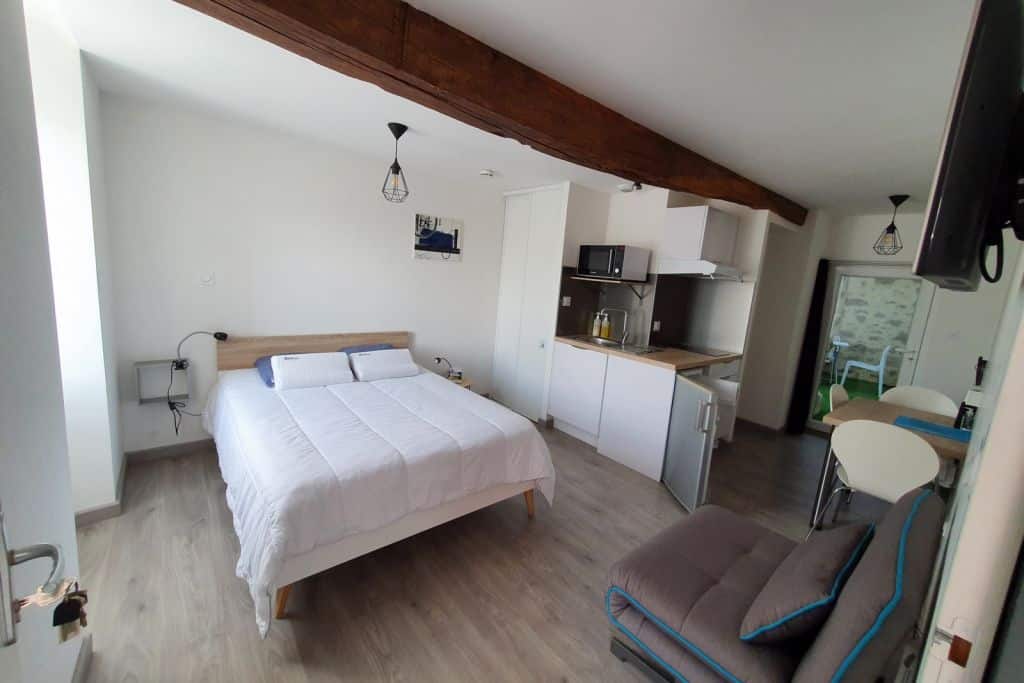 Iris à Saint-Malô-du-Bois : chambre