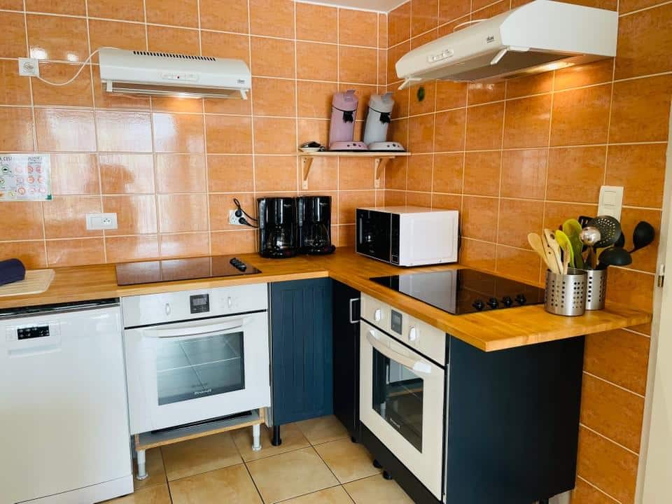 Grand Gîte Soleil à Saint-Révérend : cuisine