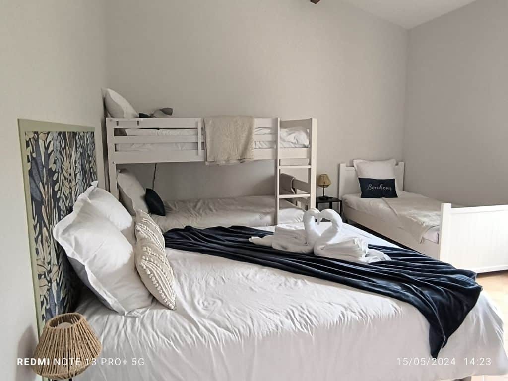 Gîte Le Panache à Montréverd : chambre