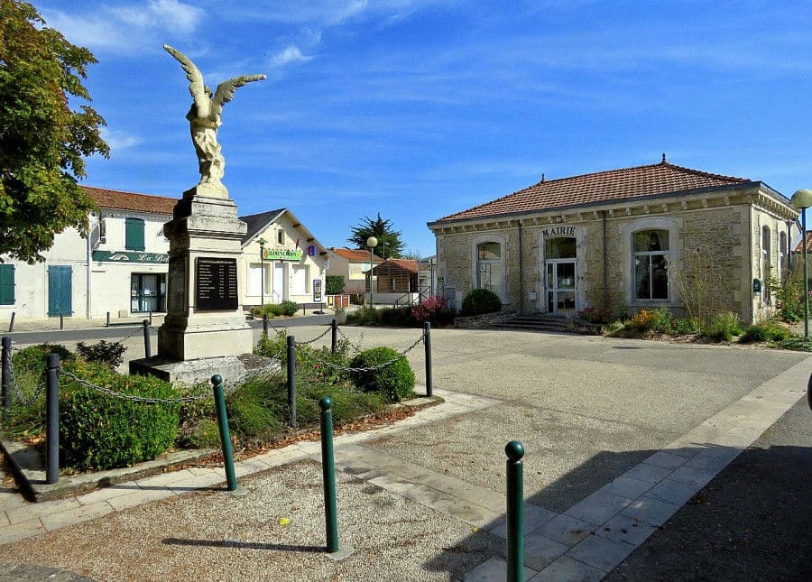 Gîte Le Relais du Marais à Vouillé-les-Marais : extérieur