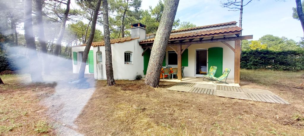 Villa Esterel à L'Aiguillon-la-Presqu'île : extérieur