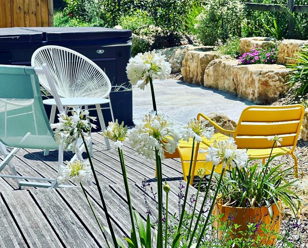 La maison de Gaia à Sallertaine : terrasse et jardin
