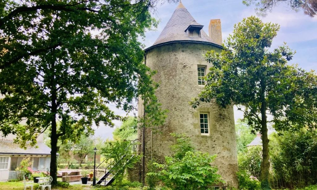 Le Donjon à Montaigu-Vendée : extérieur