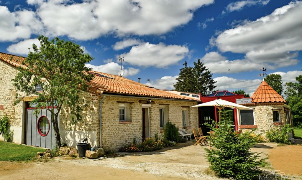 Gîte la Grange à Sainte-Cécile : extérieur