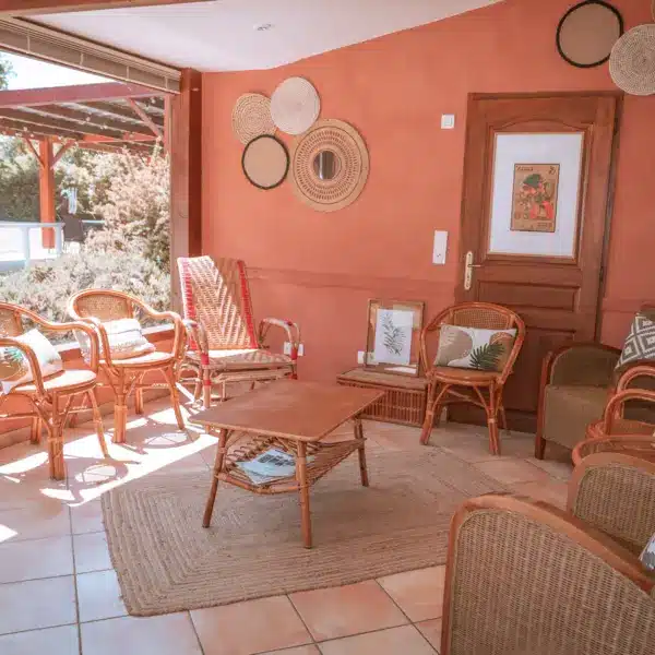 Gîte Rhapsody à Saint-Martin-Lars-en-Sainte-Hermine : terrasse et jardin
