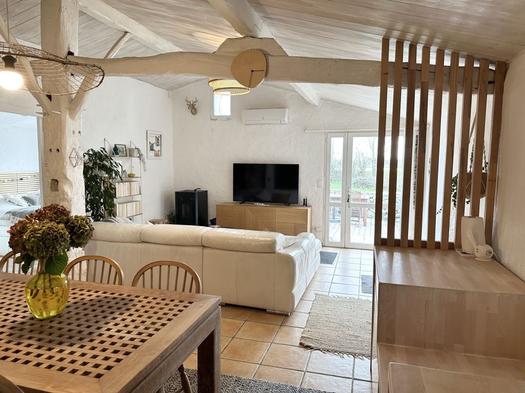 Le Gîte Blanc à Le Perrier : salon