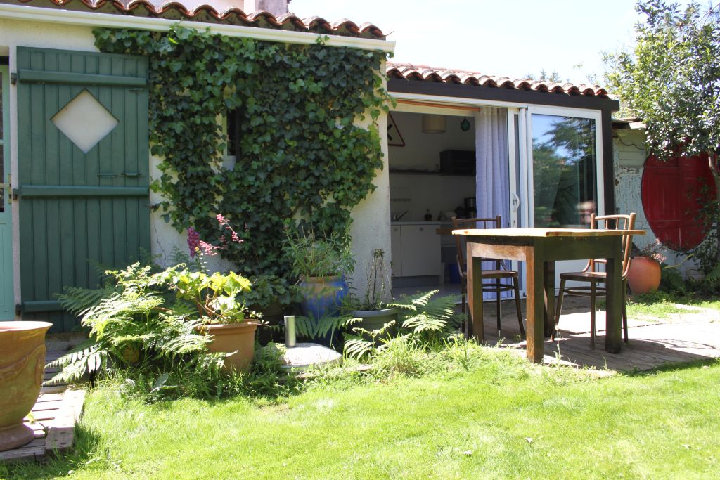 Villa les Amourettes à L'Aiguillon-la-Presqu'île : extérieur
