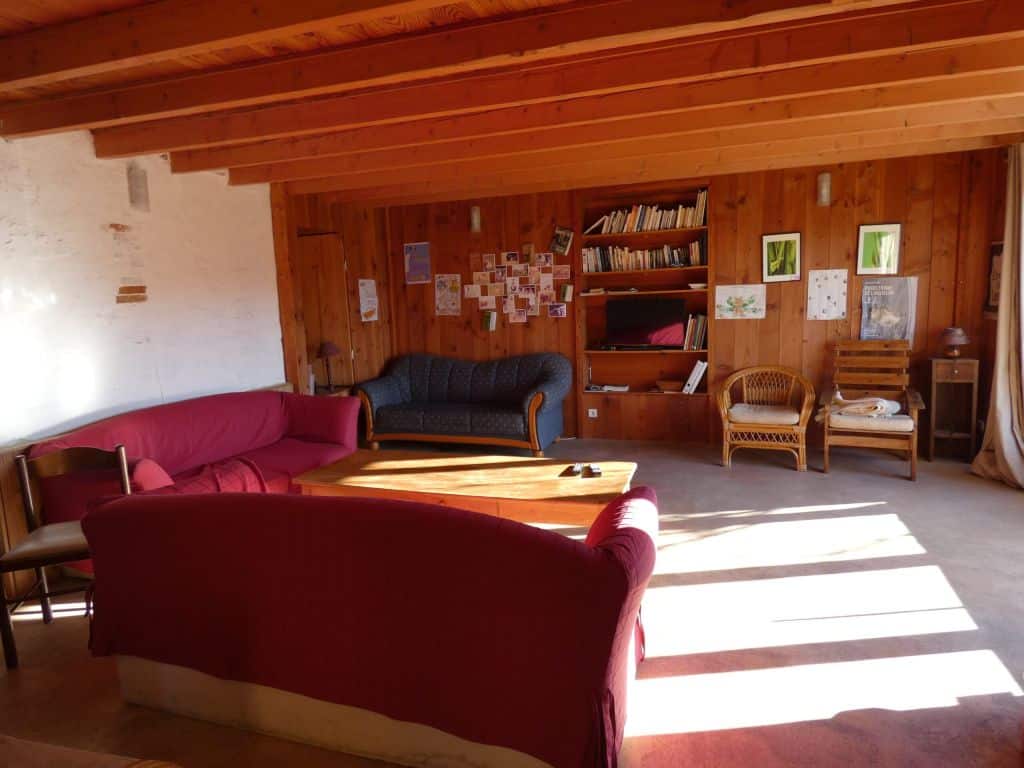 Gîte de la Balançoire à Le Tablier : salon
