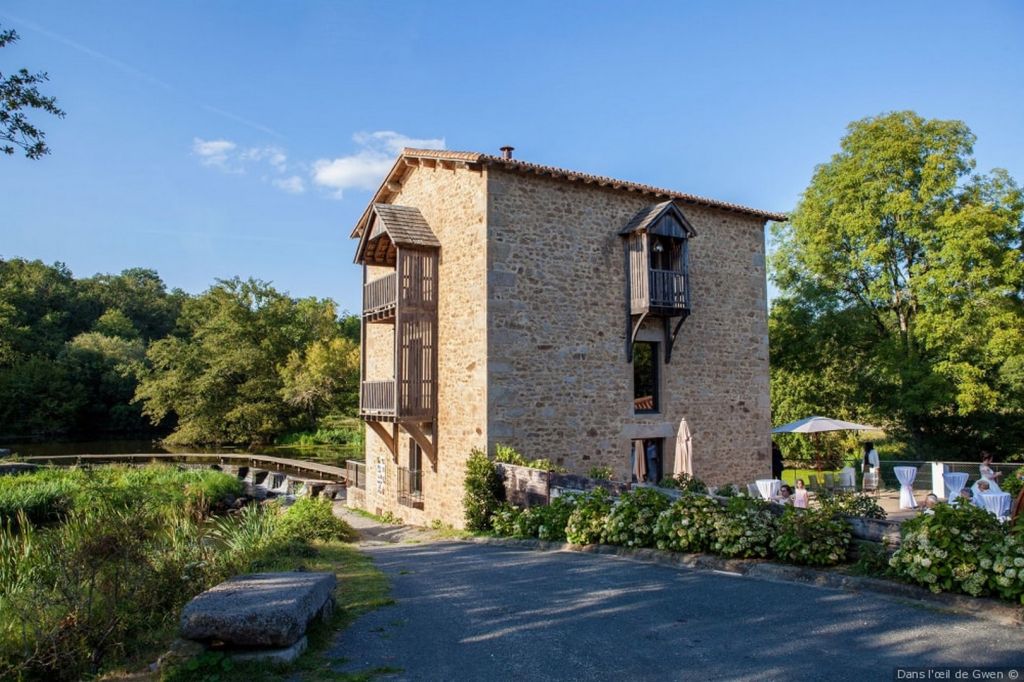 Le Moulin à Tiffauges : extérieur