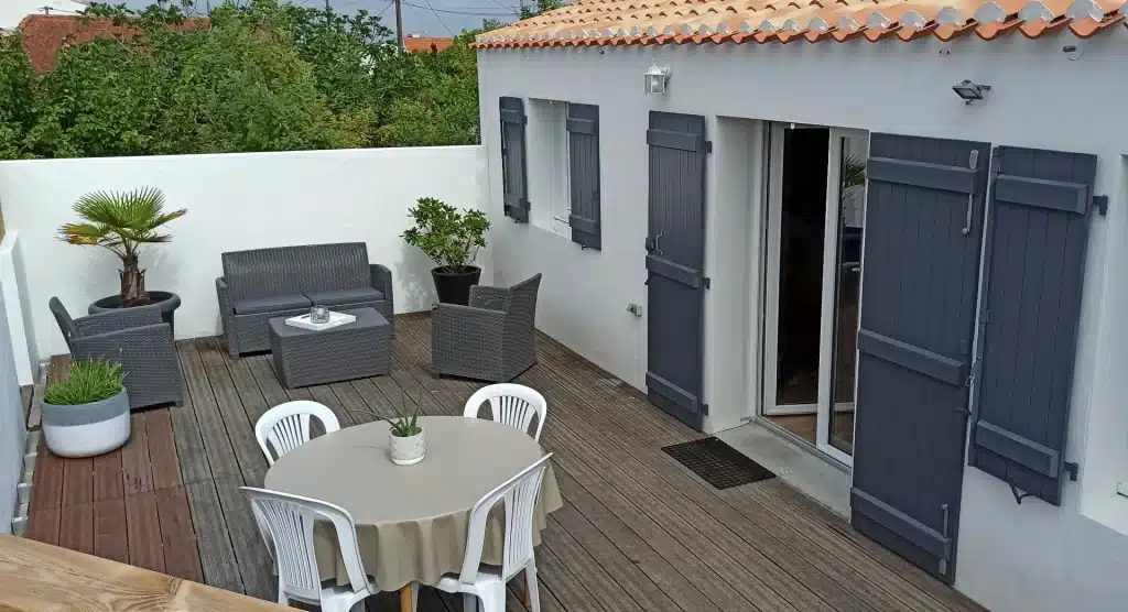 Les Dalites à Barbâtre : terrasse et jardin