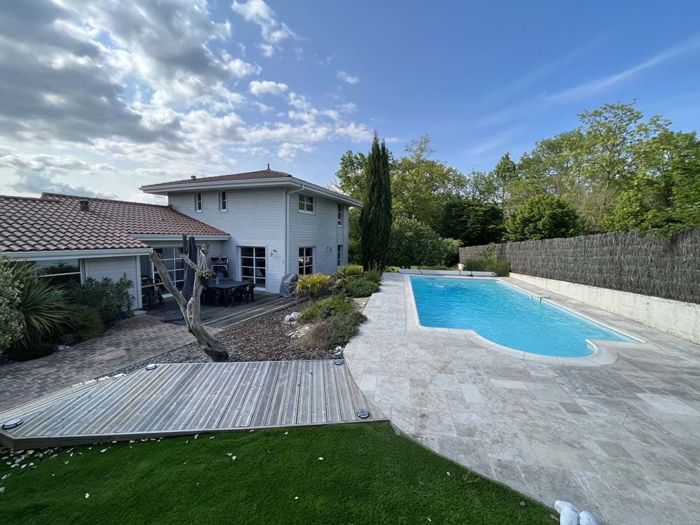 Gîte familial Ben & Nad à Saint-Aubin-des-Ormeaux : extérieur