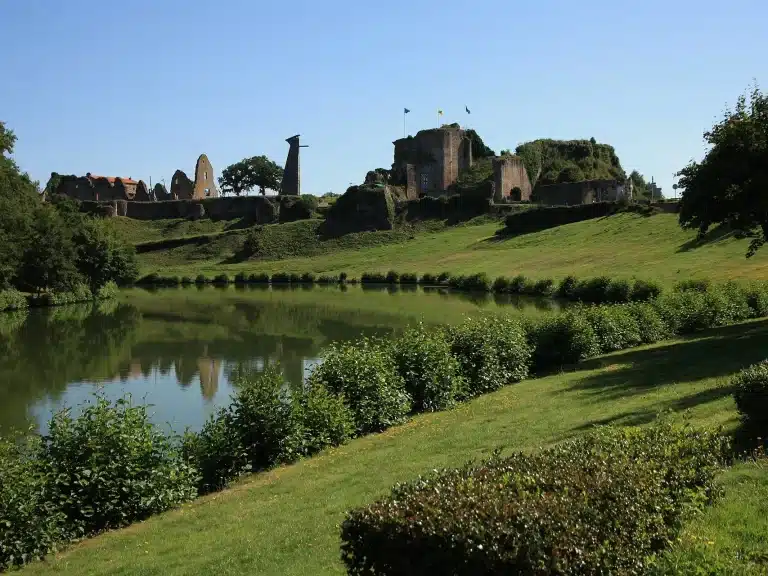 Château de Tiffauges