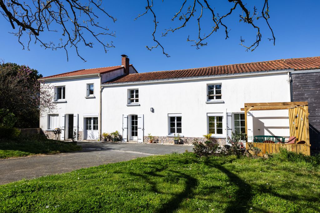 Gîte Ô Pré'Vert à Le Poiré-sur-Vie : extérieur