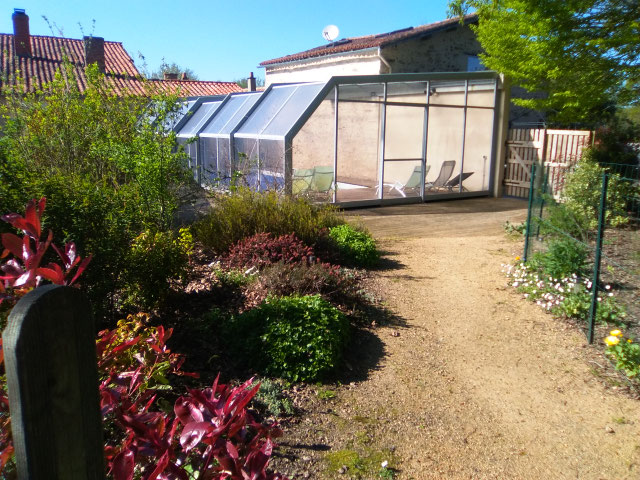 Gîte Éthique à Saint-Martin-Lars-en-Sainte-Hermine : extérieur