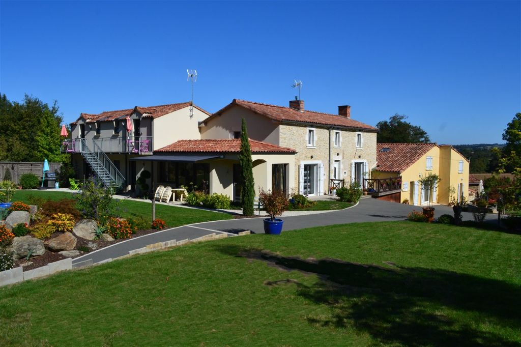 Le gîte de l'Ecolier à Le Boupère : extérieur