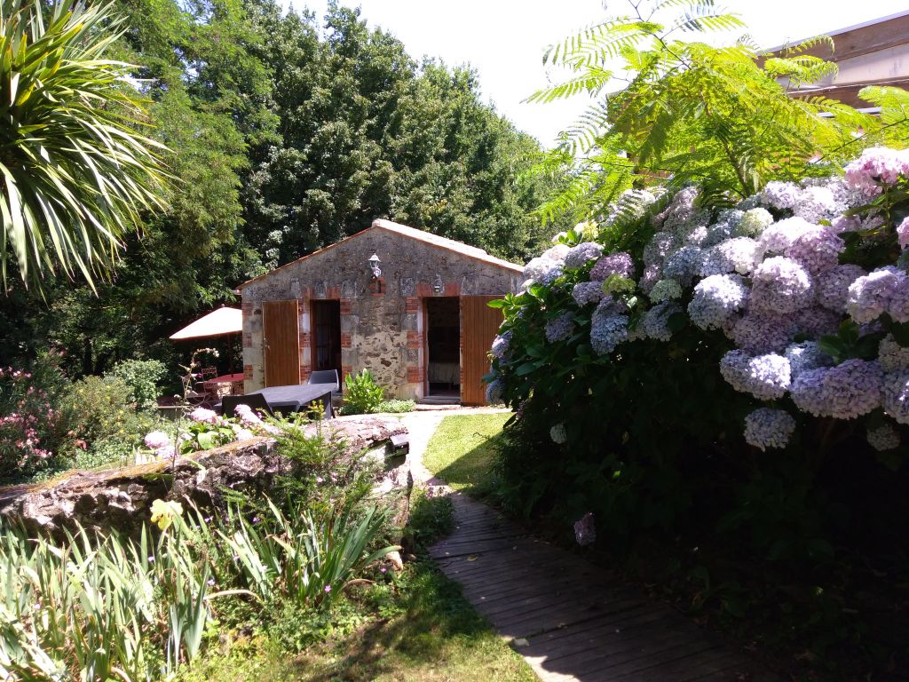 Le Poulailler à Mareuil-sur-Lay-Dissais : extérieur