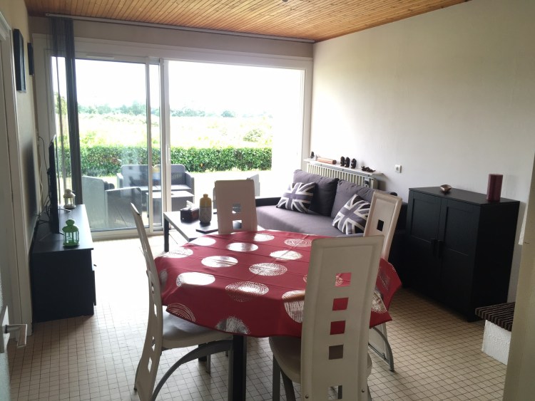 La Grande Maison Spa et Sauna à Commequiers : salle à manger