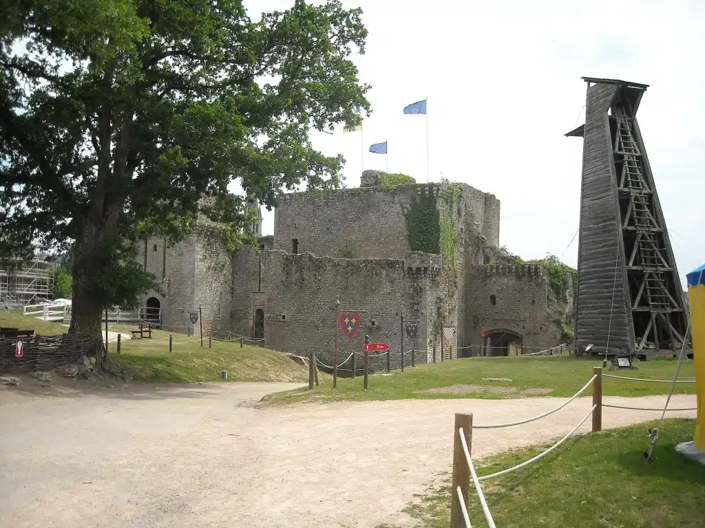 Le site du château de Tiffauges, en Vendée