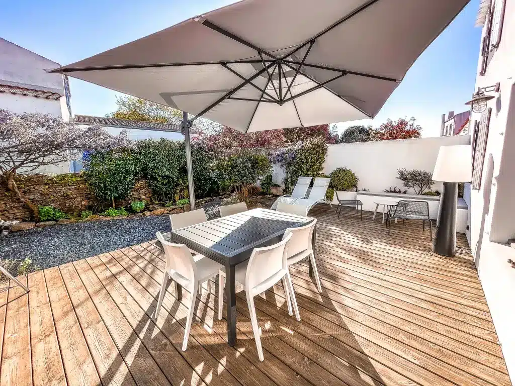 La maison le 30 à L'Île-d'Yeu : terrasse et jardin
