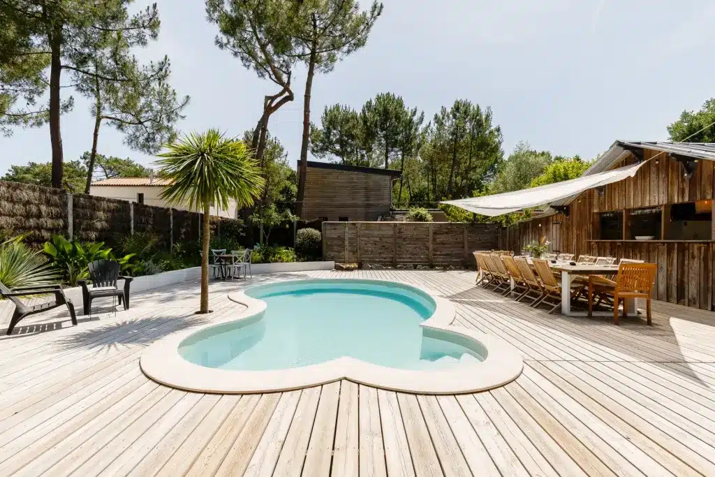 Green Surf Lodge à Saint-Hilaire-de-Riez : piscine