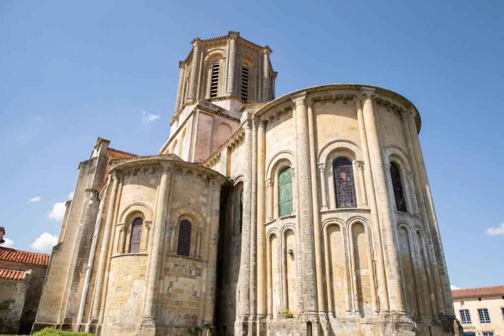 La Nef à Vouvant : extérieur