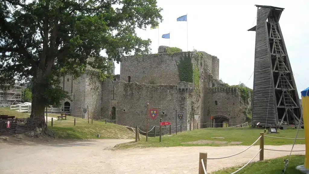 Vue du château de Tiffauges, en Vendée